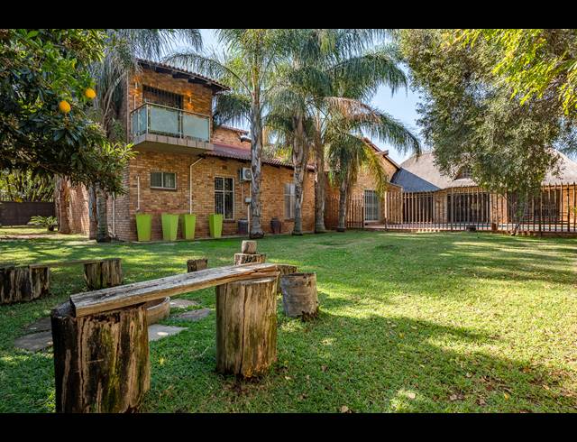 6 BEDROOM HOUSE FOR SALE IN FLAMWOOD